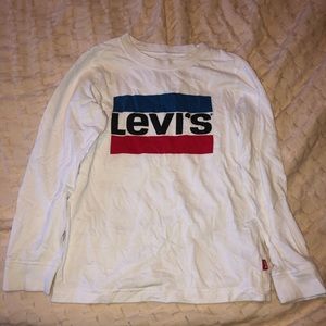 Levi White top
